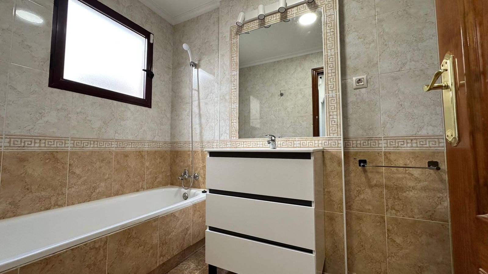 2 bedroom Apartment for sale in Orihuela Costa with pool - € 189,900 (Ref: 9702416)