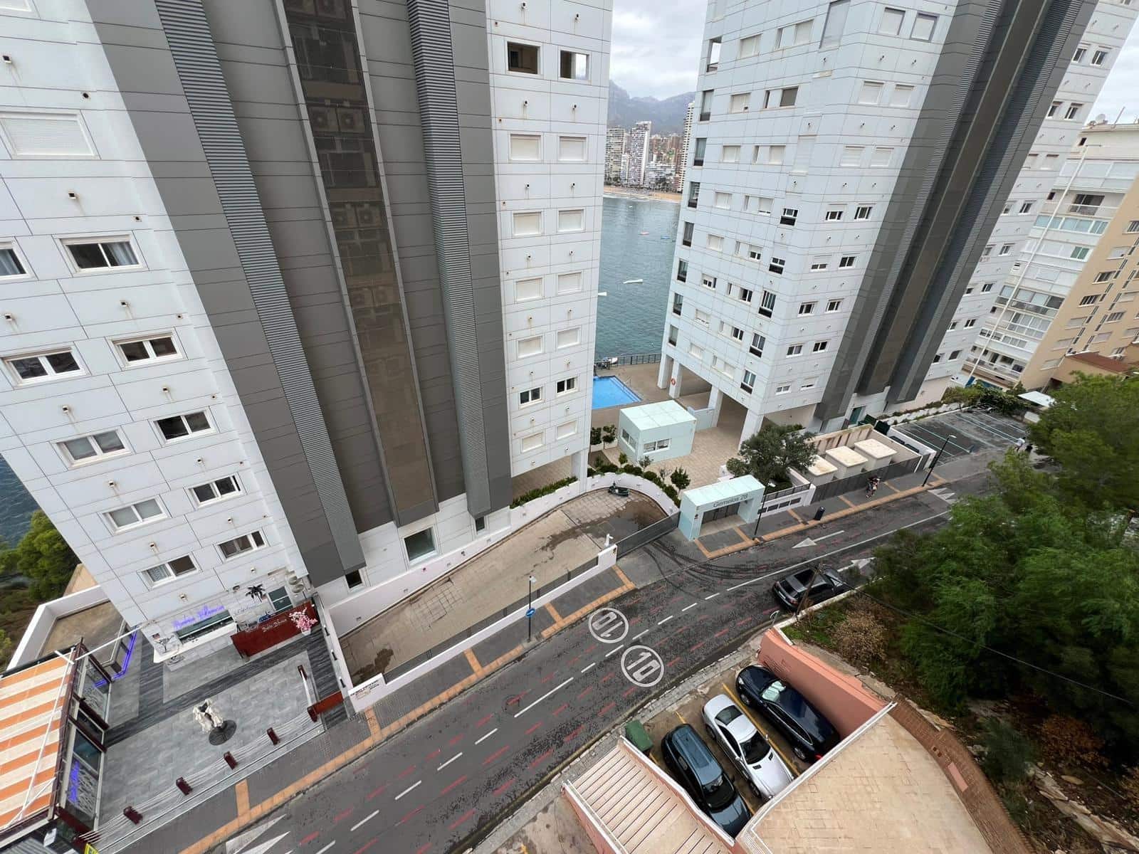 3 soveværelse Lejlighed til salg i Benidorm med swimmingpool - € 329.500 (Ref: 9702424)