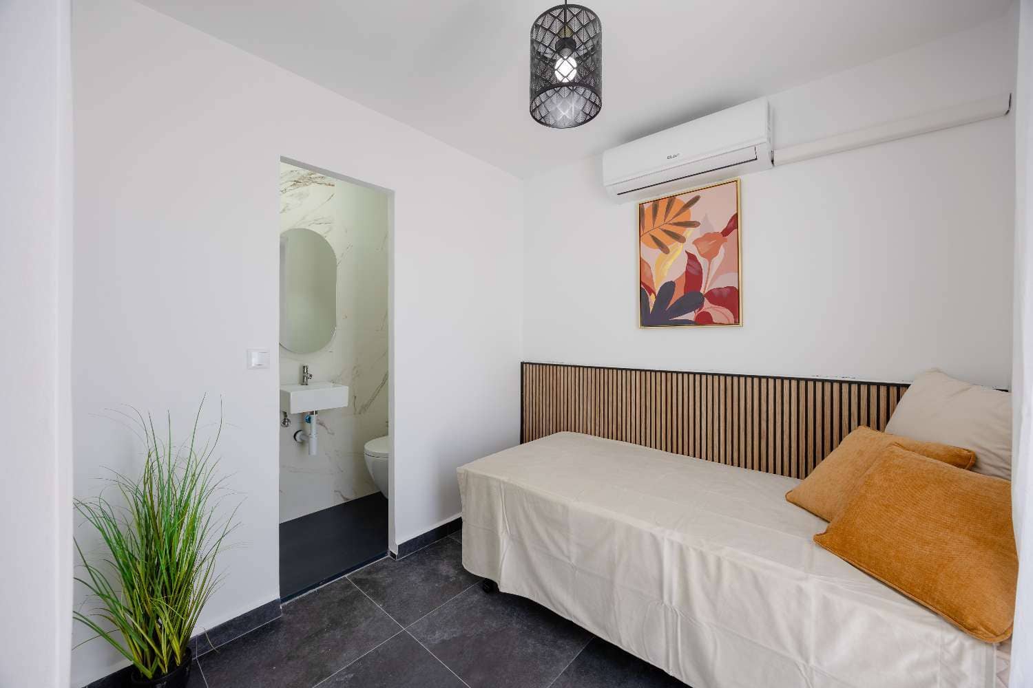 Bungalow de 3 habitaciones en Torrevieja en venta con piscina garaje - 269.000 € (Ref: 9702428)