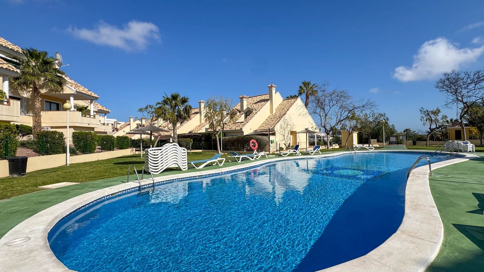 2 soveværelse Lejlighed til salg i Orihuela Costa med swimmingpool - € 249.000 (Ref: 9723847)
