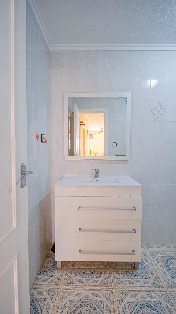 Apartamento de 2 habitaciones en Orihuela en venta - 165.000 € (Ref: 9737115)