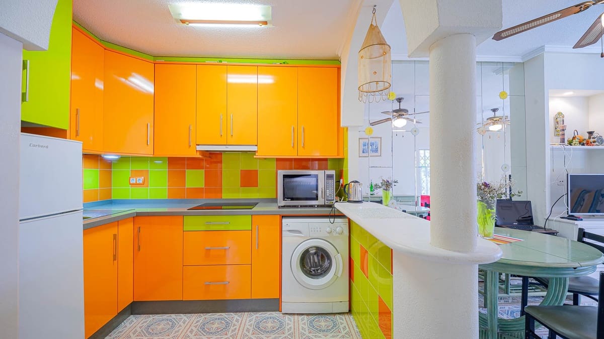 Apartamento de 2 habitaciones en Orihuela en venta - 165.000 € (Ref: 9737115)