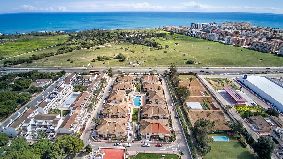 Apartamento de 2 habitaciones en Orihuela en venta - 165.000 € (Ref: 9737115)