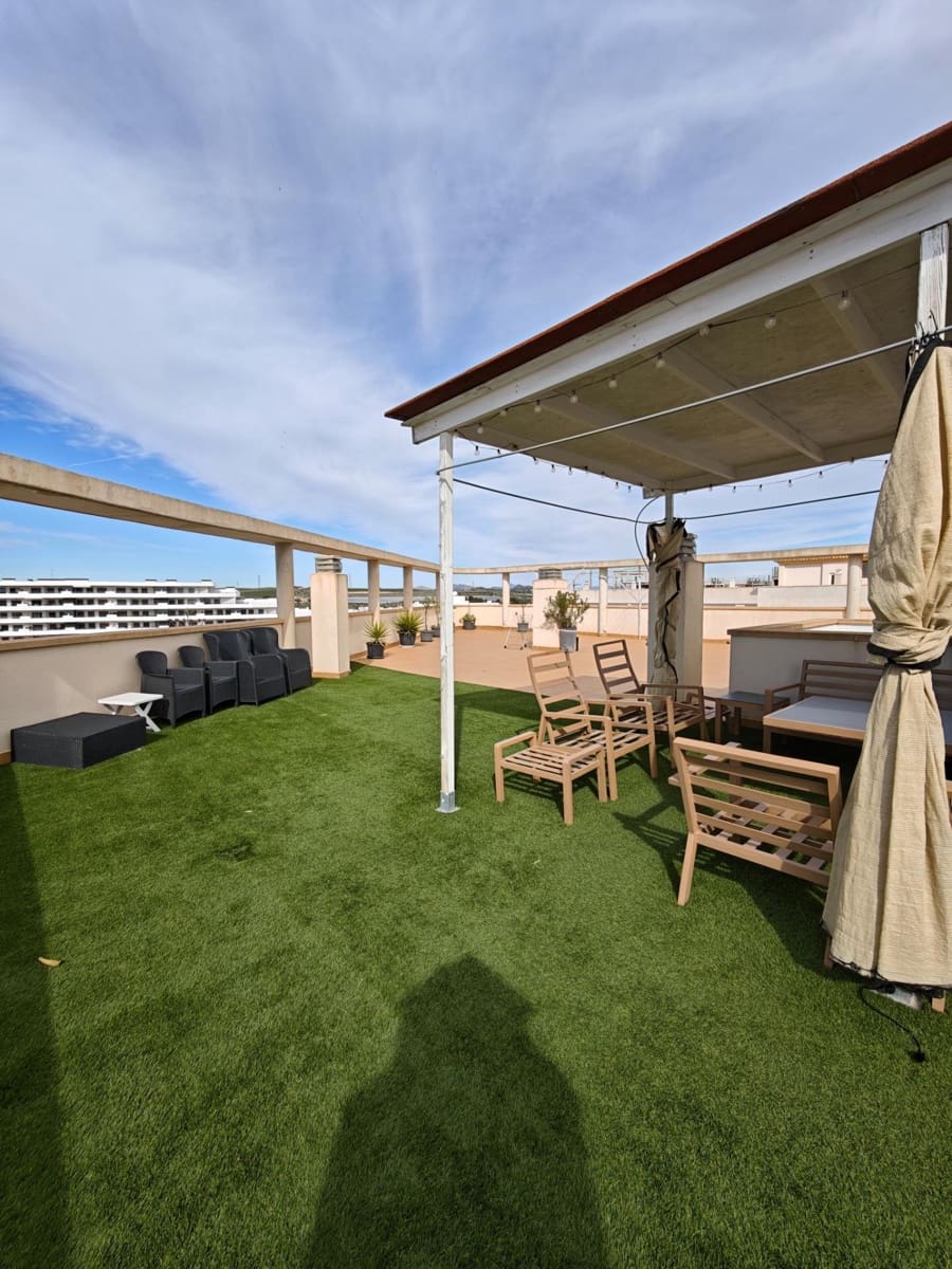 Apartamento de 2 habitaciones en San Miguel de Salinas en venta con piscina garaje - 199.000 € (Ref: 9742119)