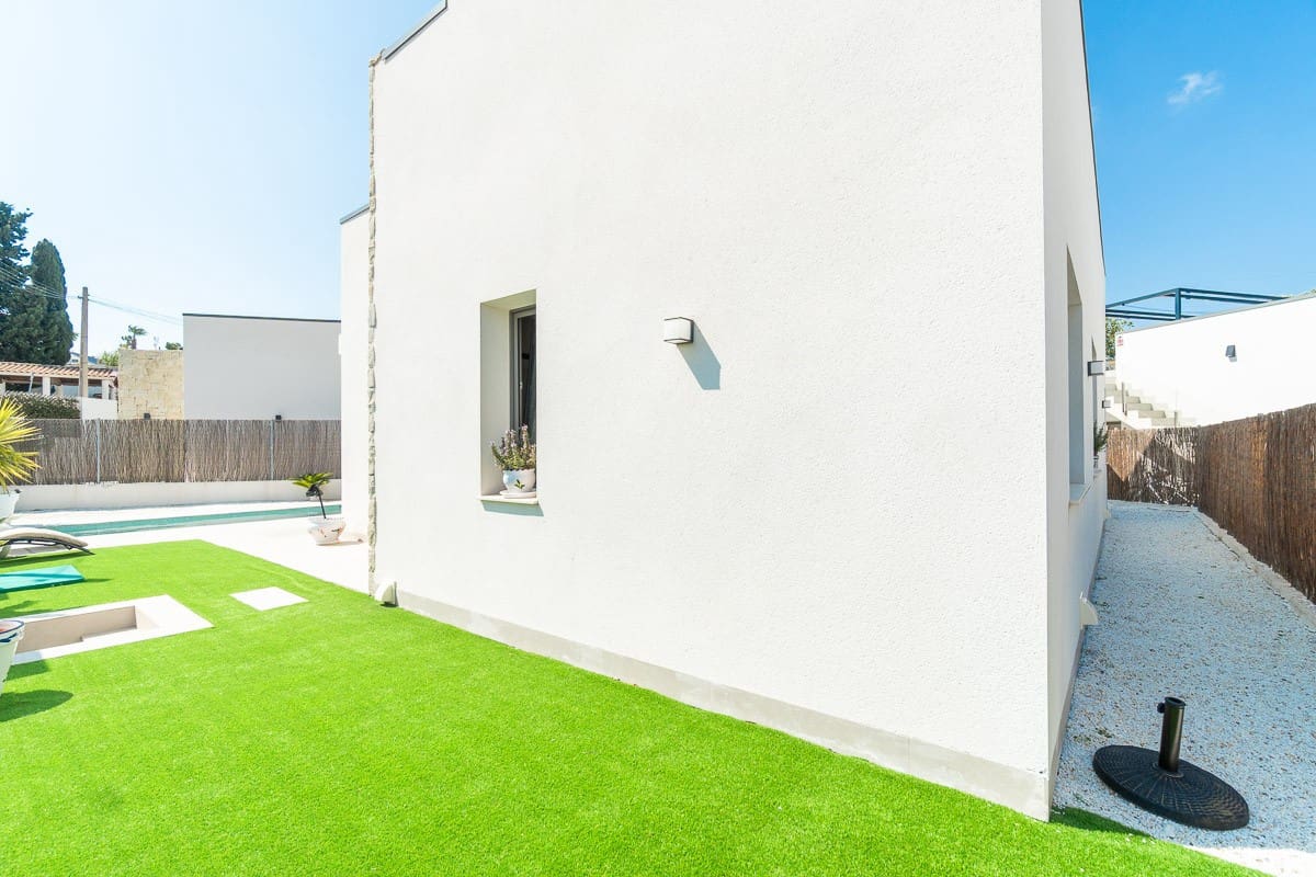 Chalet de 3 habitaciones en Orihuela Costa en venta con piscina - 524.900 € (Ref: 9742121)