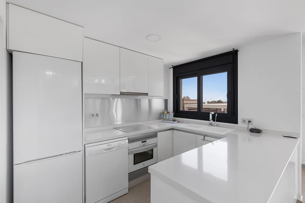 Chalet de 3 habitaciones en Orihuela en venta con piscina - 419.500 € (Ref: 9742123)