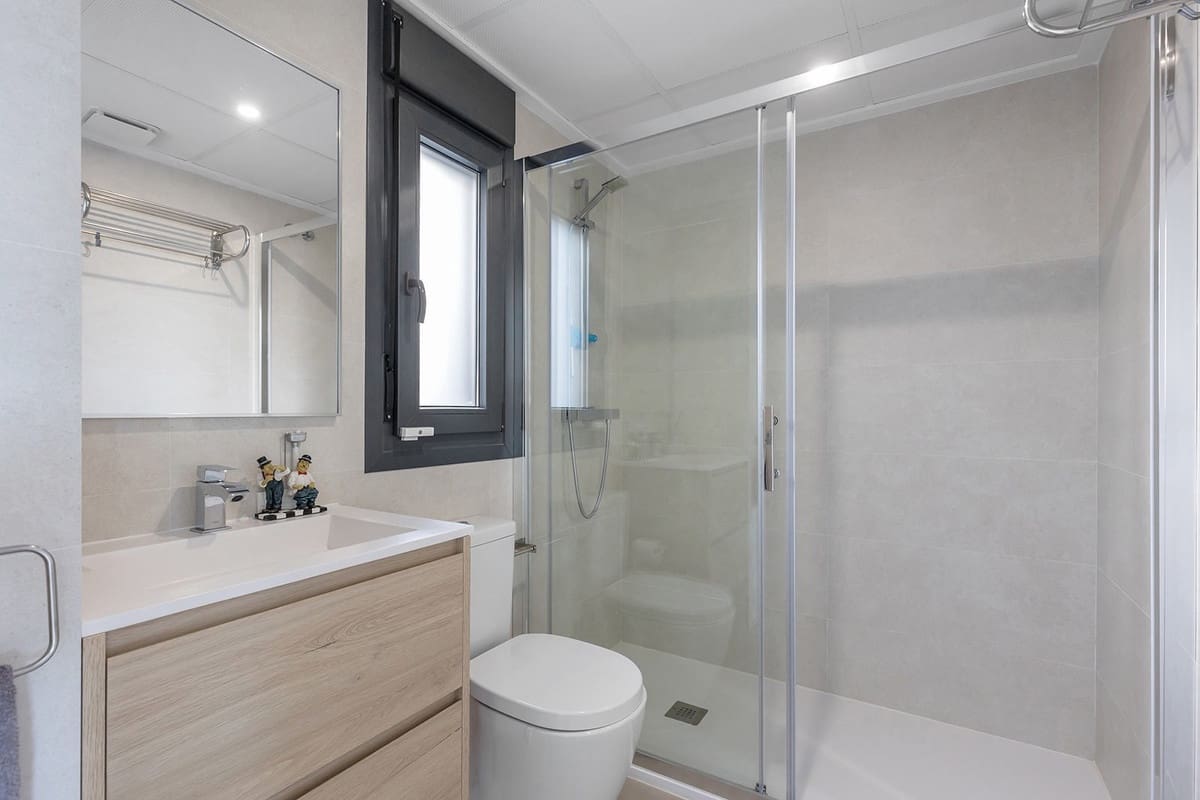 Chalet de 3 habitaciones en Orihuela en venta con piscina - 419.500 € (Ref: 9742123)