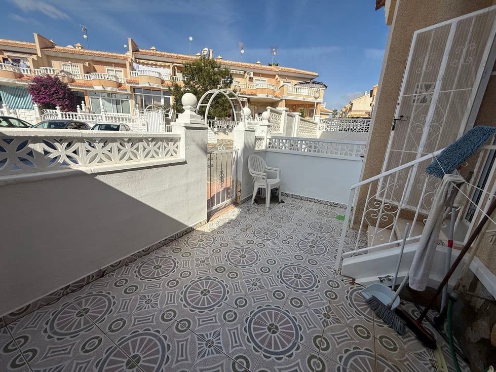 2 soveværelse Byhus til salg i Rojales med swimmingpool - € 199.000 (Ref: 9742124)