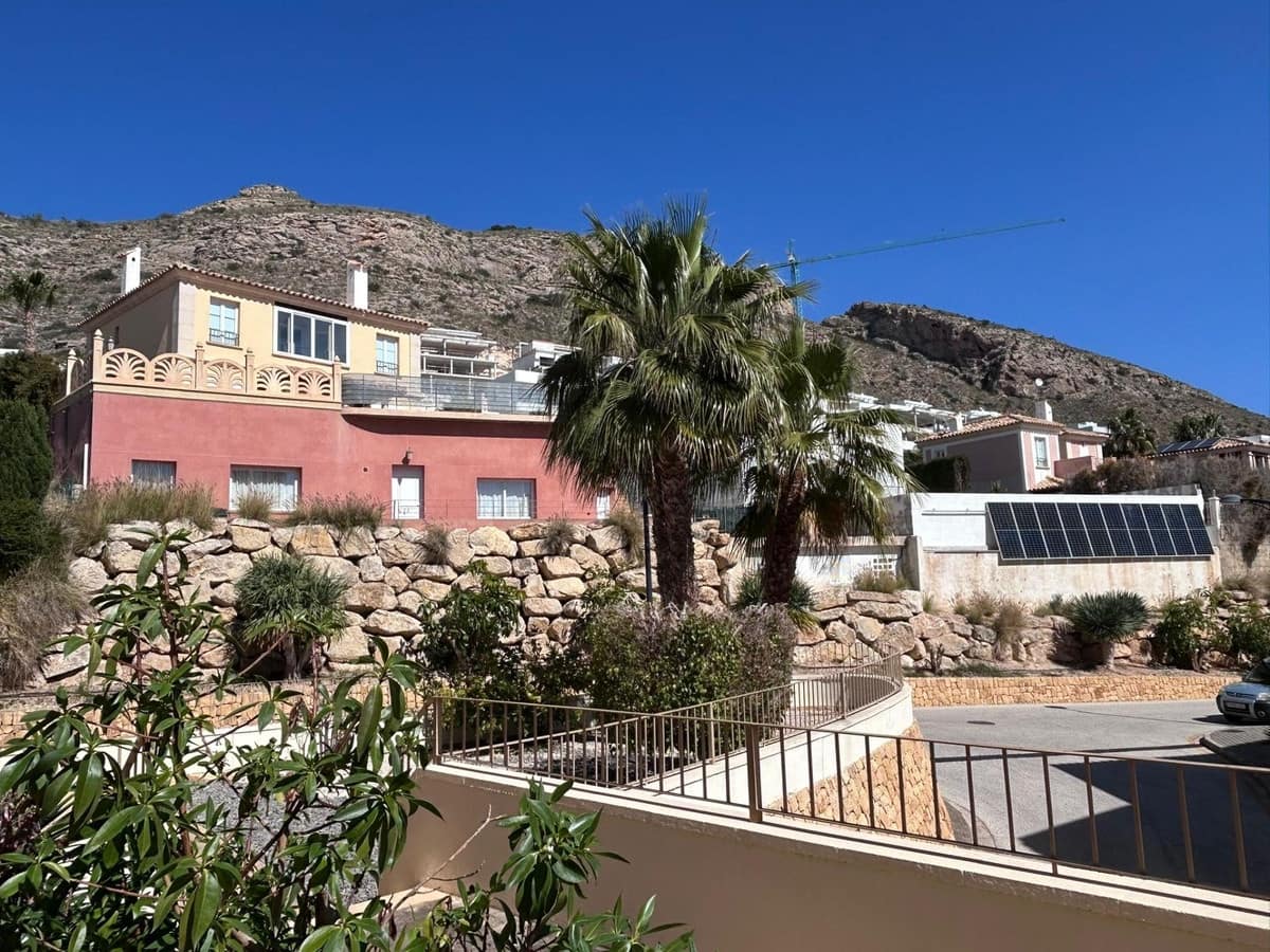 Apartamento de 2 habitaciones en Finestrat en venta - 250.000 € (Ref: 9742126)