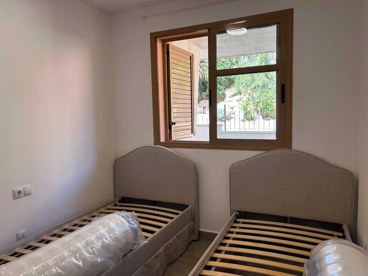 Apartamento de 2 habitaciones en Finestrat en venta - 250.000 € (Ref: 9742126)