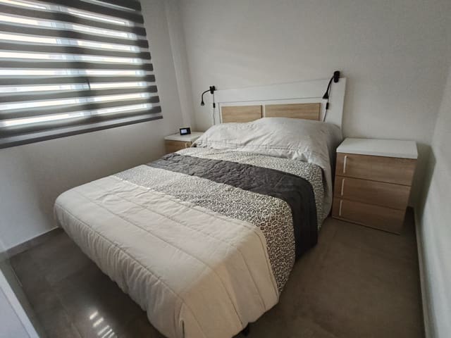 2 soverom Villa til salgs i La Romana med svømmebasseng garasje - € 249 000 (Ref: 9753514)