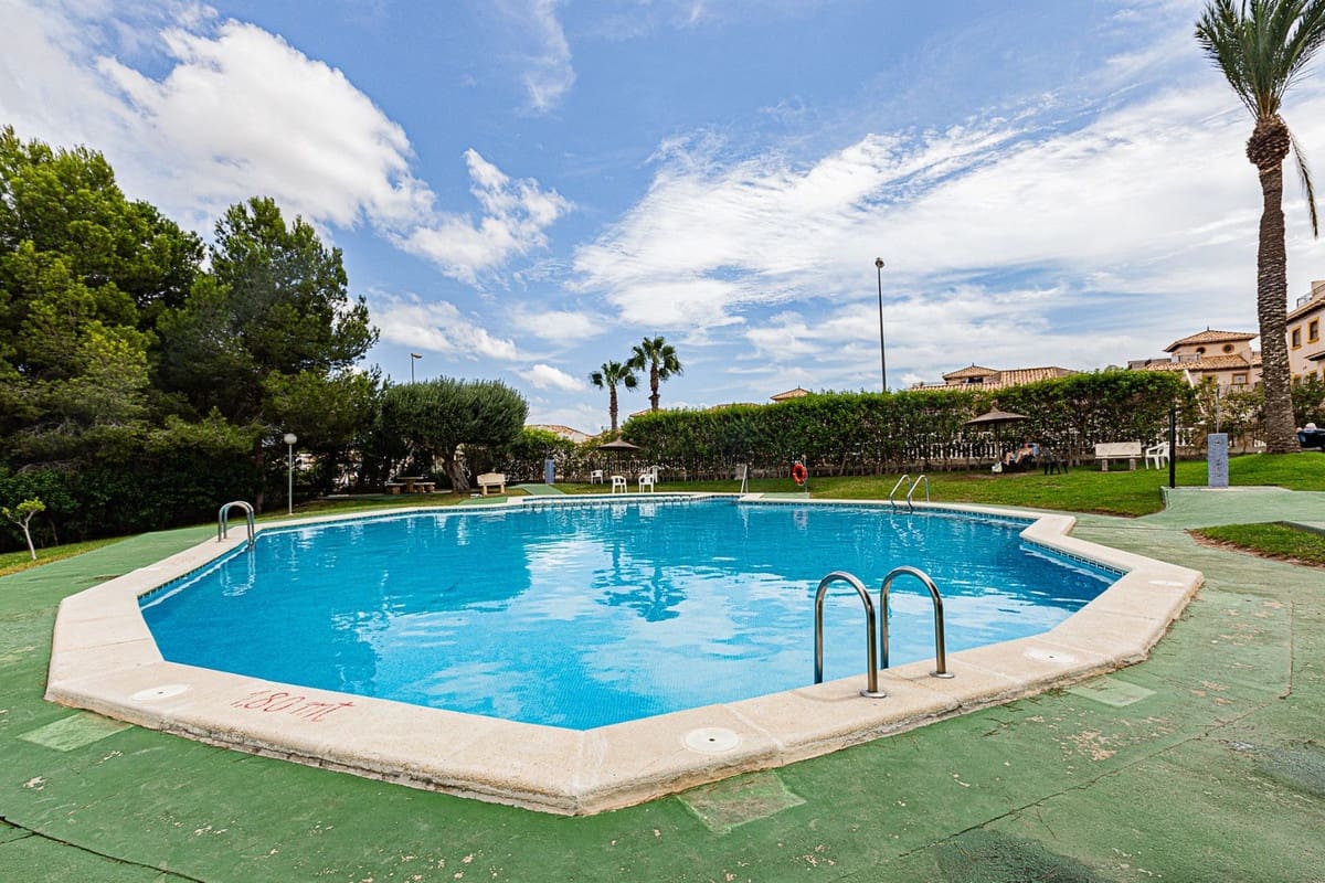 2 bedroom Penthouse for sale in Orihuela - € 139,000 (Ref: 9753517)
