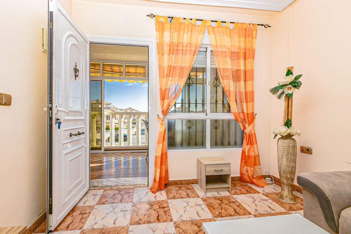 Apartamento de 2 habitaciones en Orihuela en venta - 155.000 € (Ref: 9753519)