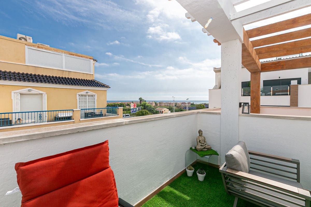 3 bedroom Townhouse for sale in Guardamar del Segura - € 250,000 (Ref: 9753525)