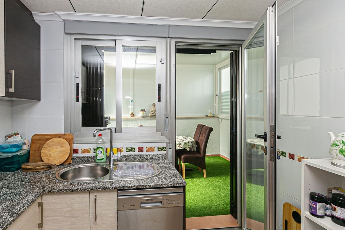 3 bedroom Townhouse for sale in Guardamar del Segura - € 250,000 (Ref: 9753525)