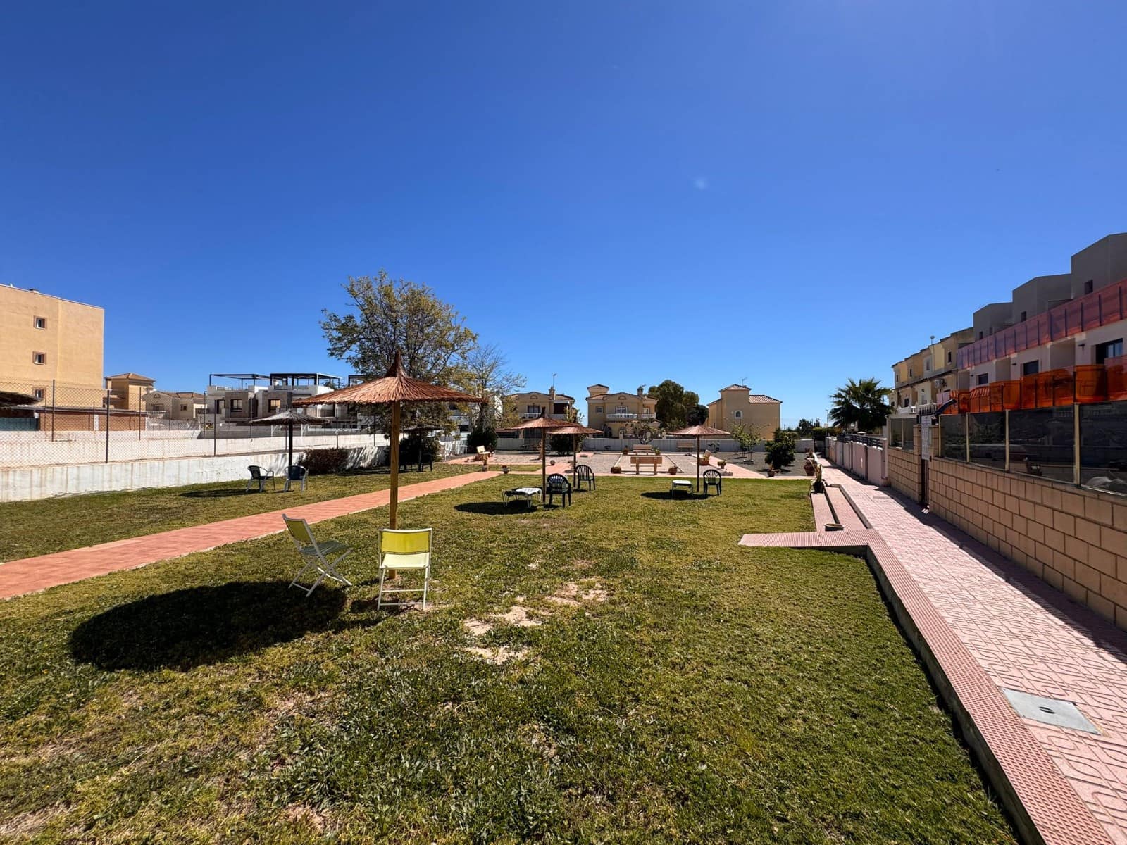 3 soveværelse Byhus til salg i Campoamor med swimmingpool - € 229.995 (Ref: 9762444)