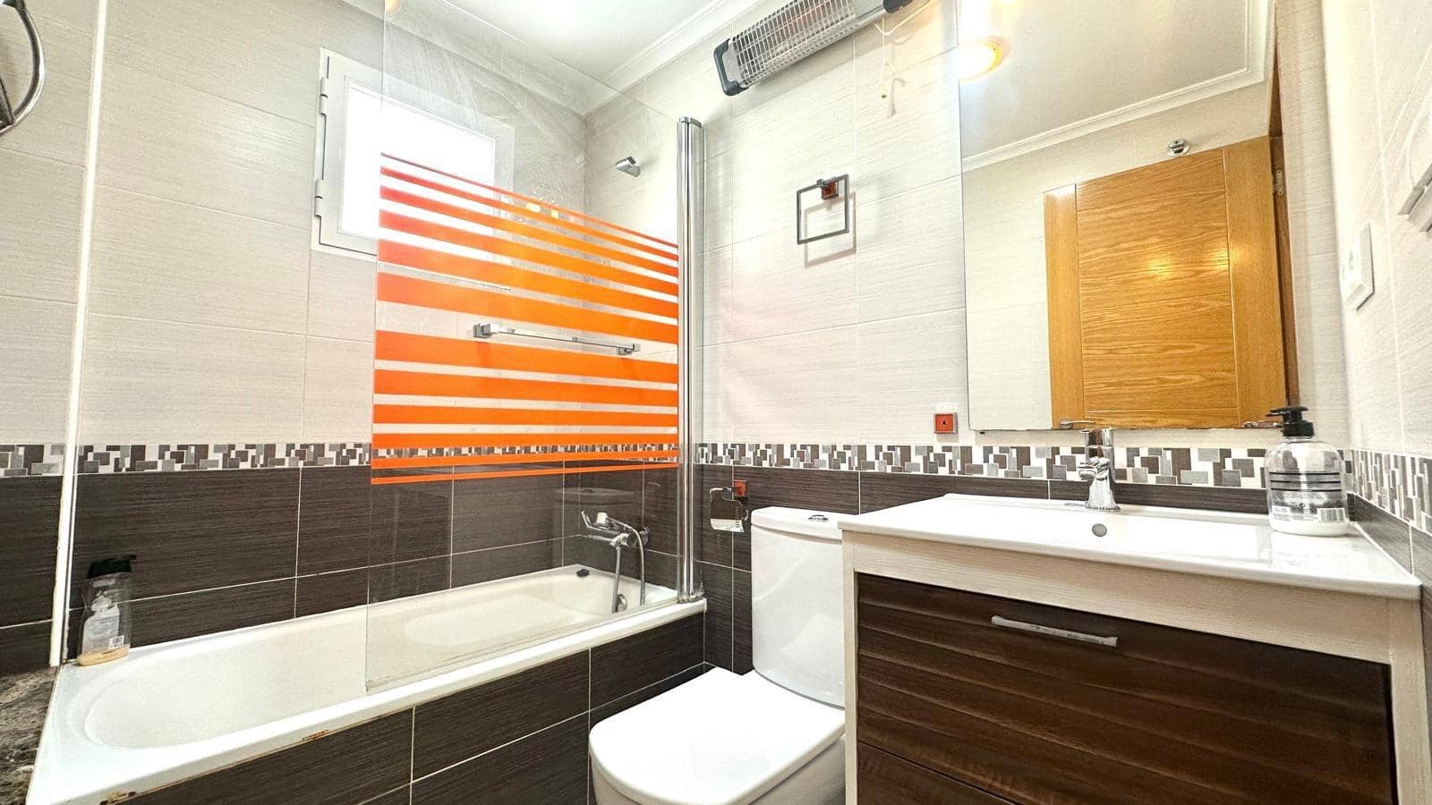 2 bedroom Penthouse for sale in Torrevieja - € 164,900 (Ref: 9762458)