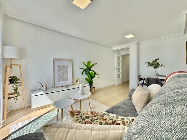 3 soveværelse Lejlighed til salg i Puerto Deportivo, Torrevieja med garage - € 220.000 (Ref: 9762460)