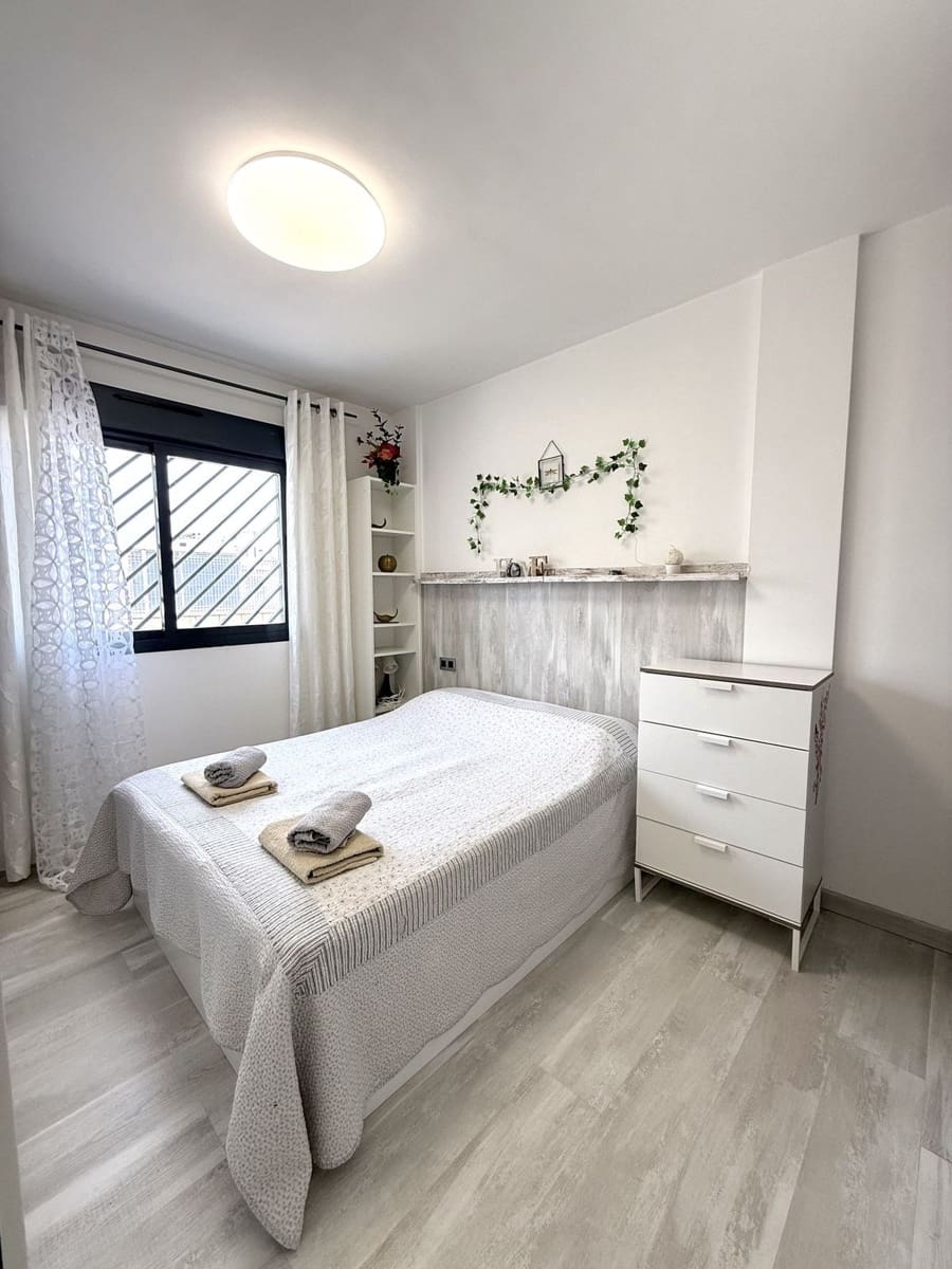 Apartamento de 2 habitaciones en Orihuela en venta con piscina garaje - 270.000 € (Ref: 9762466)