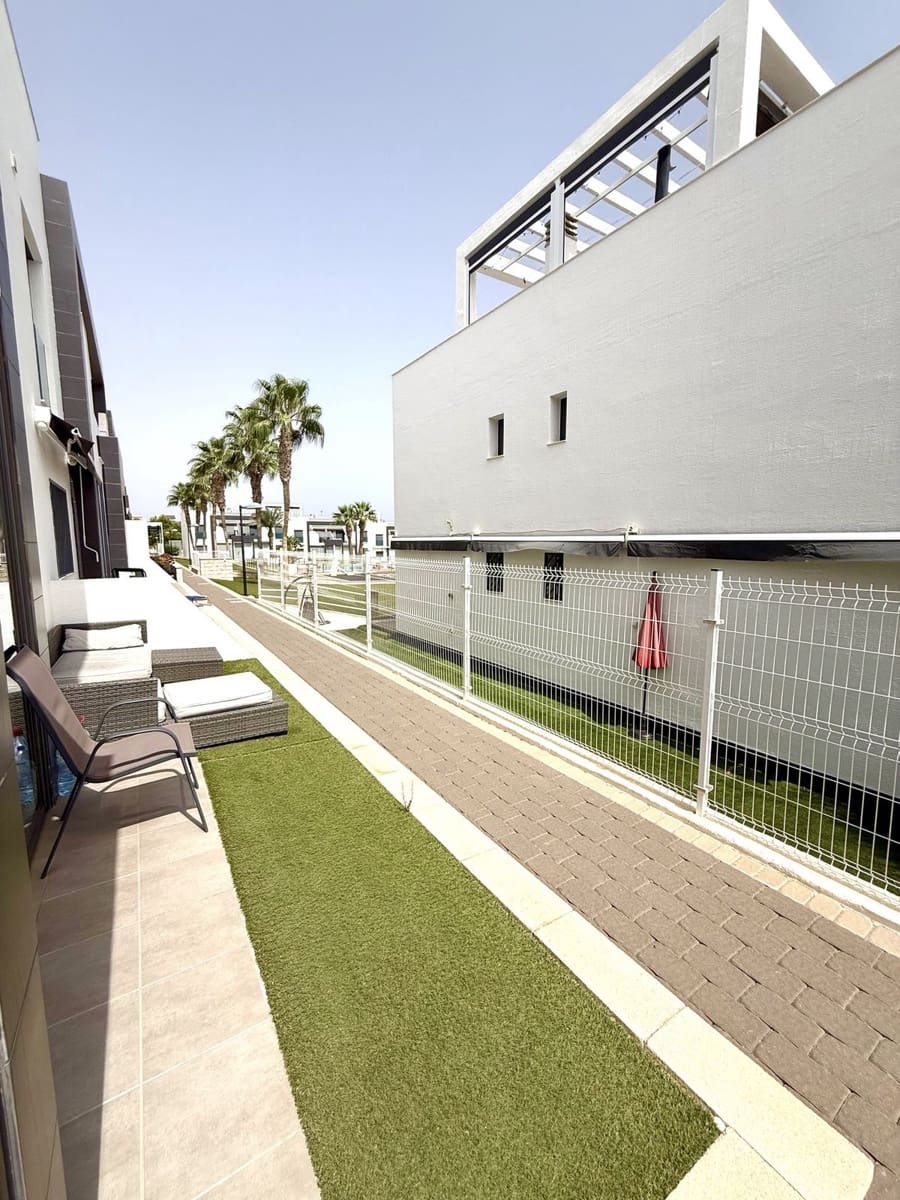 Apartamento de 2 habitaciones en Orihuela en venta con piscina garaje - 270.000 € (Ref: 9762466)