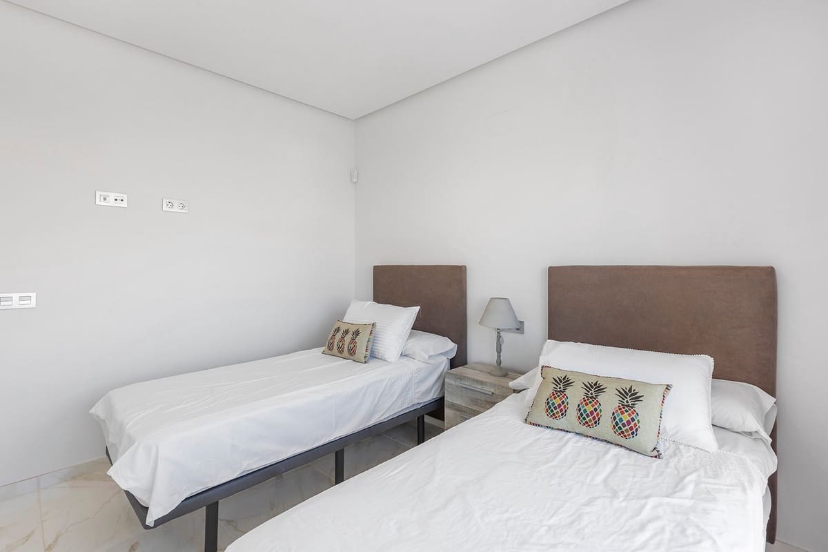 2 slaapkamer Penthouse te koop in Dolores De Pacheco met zwembad - € 249.000 (Ref: 9762467)