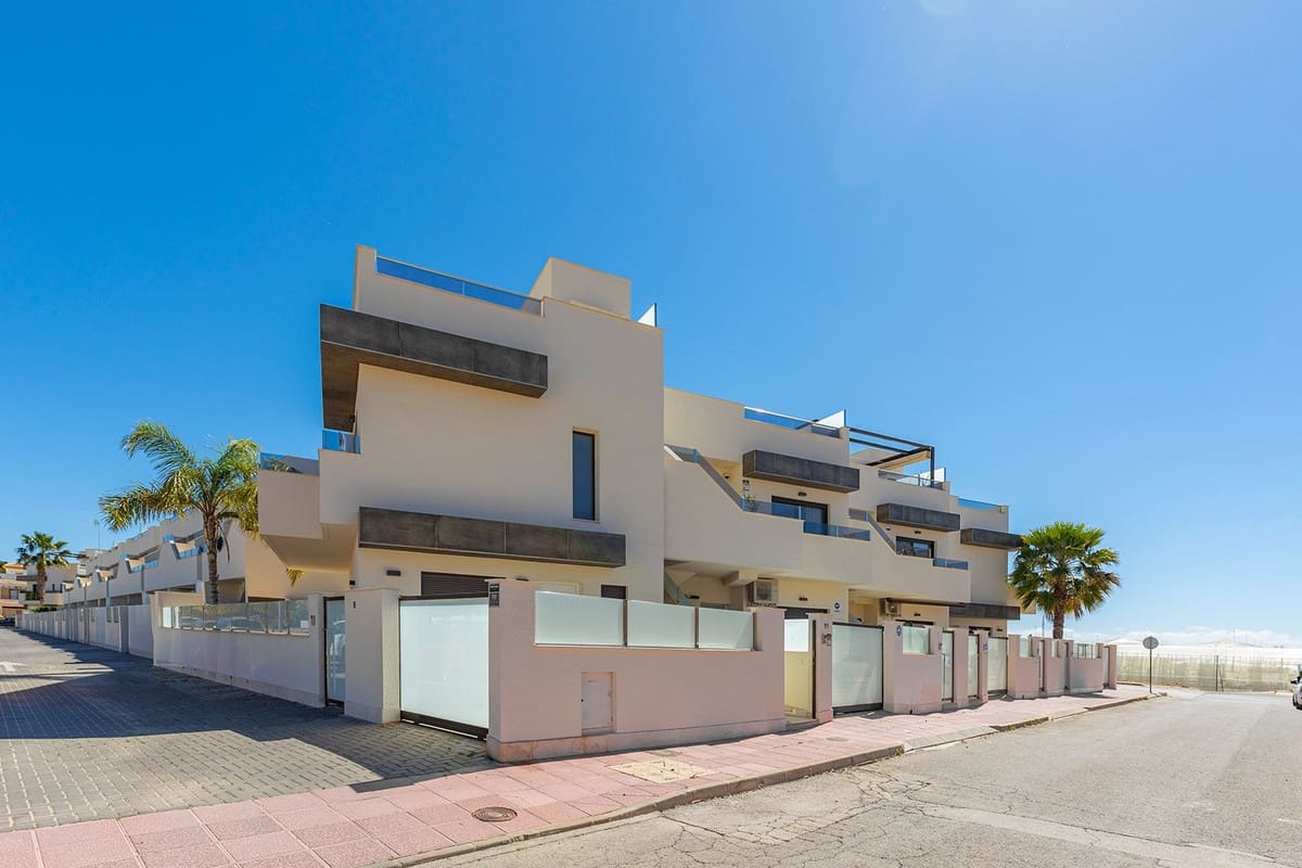 2 bedroom Penthouse for sale in Dolores De Pacheco with pool - € 249,000 (Ref: 9762467)