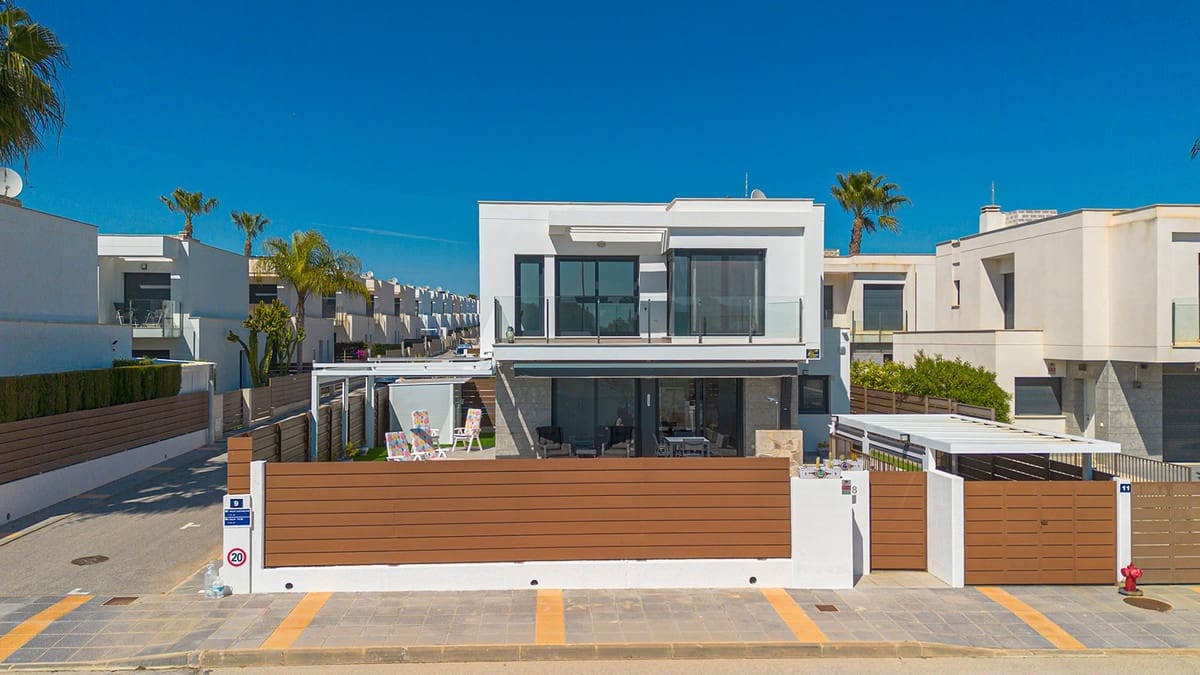 3 chambre Villa/Maison à vendre à Orihuela avec piscine - 419 500 € (Ref: 9762468)