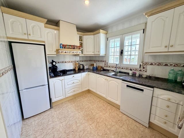 Chalet de 5 habitaciones en Ciudad Quesada, Rojales en venta con garaje - 385.000 € (Ref: 9764819)