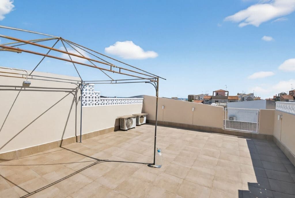 2 quarto Apartamento para venda em Torrevieja com piscina - 149 000 € (Ref: 9764822)