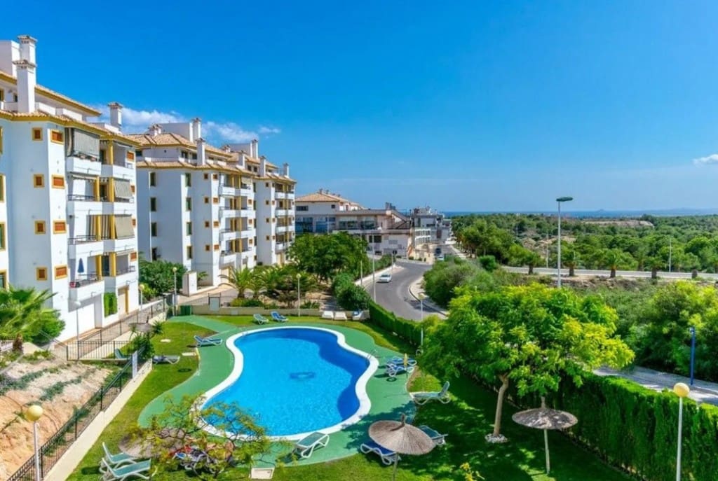 2 slaapkamer Penthouse te koop in Campoamor met zwembad - € 185.000 (Ref: 9764826)