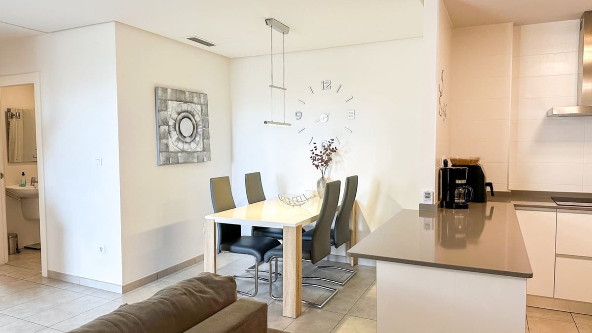 2 Zimmer Apartment zu verkaufen in Orihuela mit Pool - 220.000 € (Ref: 9764830)