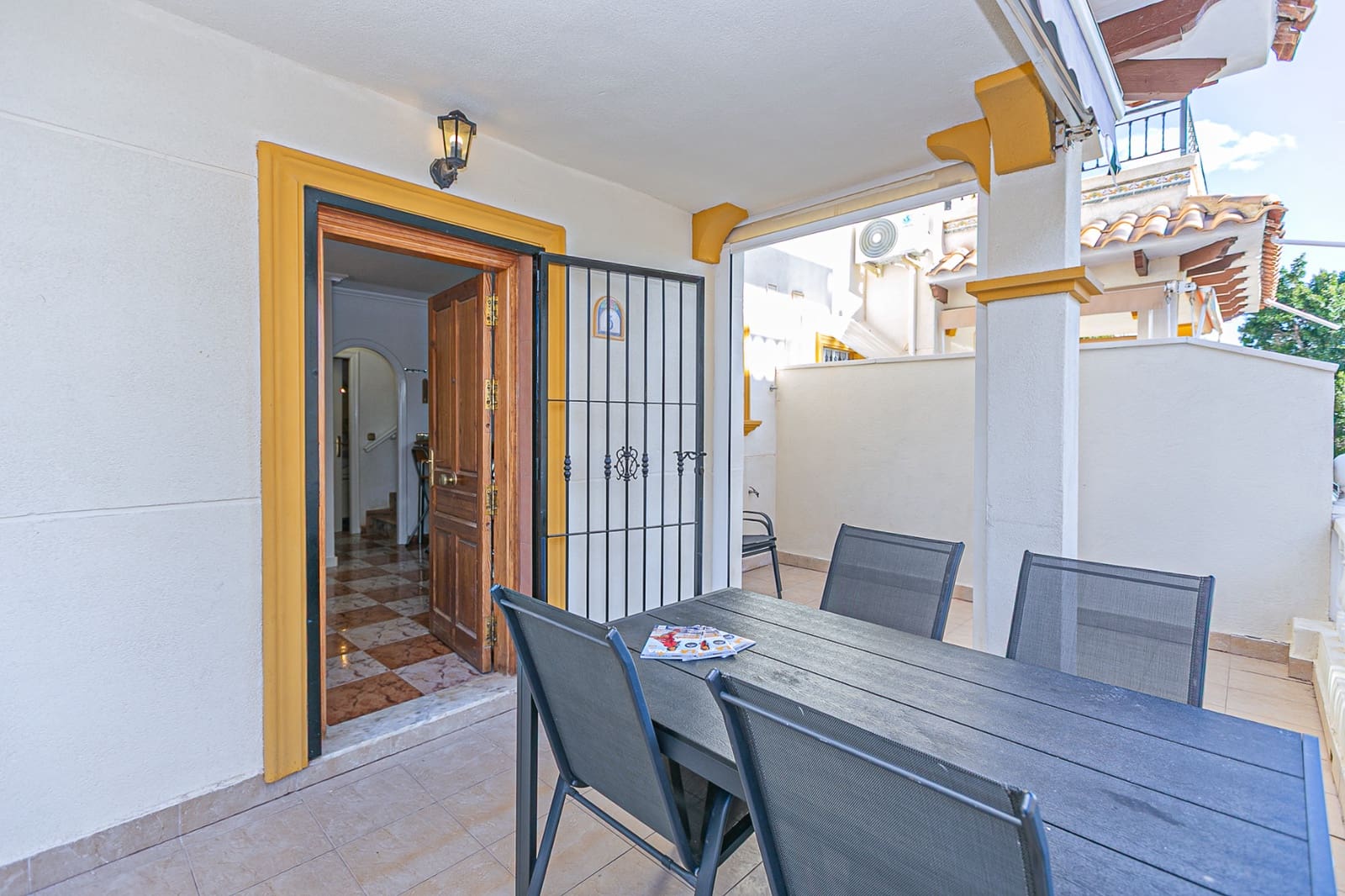 3 soveværelse Byhus til salg i Playa Flamenca med swimmingpool - € 224.500 (Ref: 9764835)