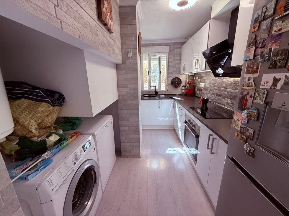 3 bedroom Villa for sale in Rojales with pool - € 239,000 (Ref: 9782119)