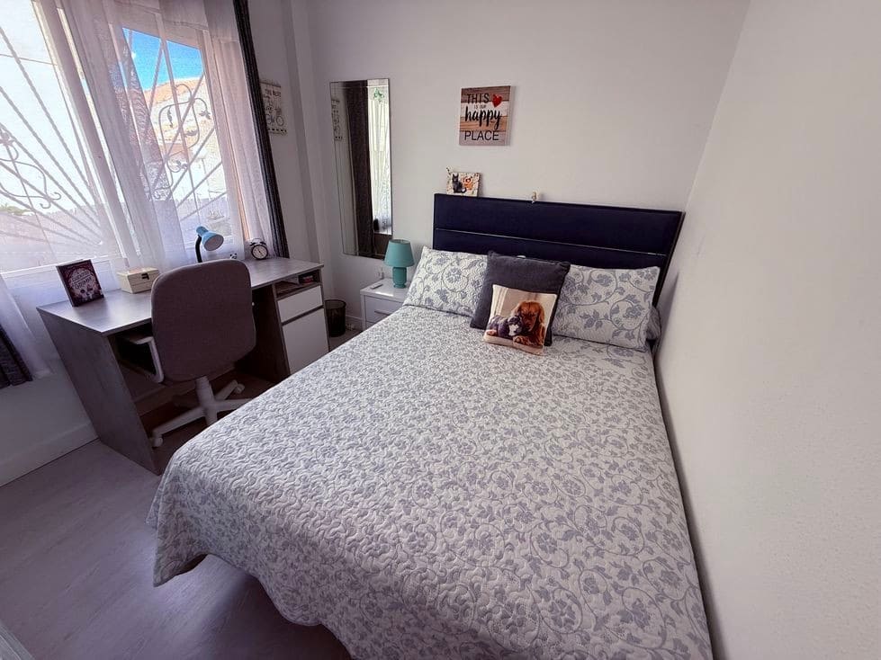 3 bedroom Villa for sale in Rojales with pool - € 239,000 (Ref: 9782119)