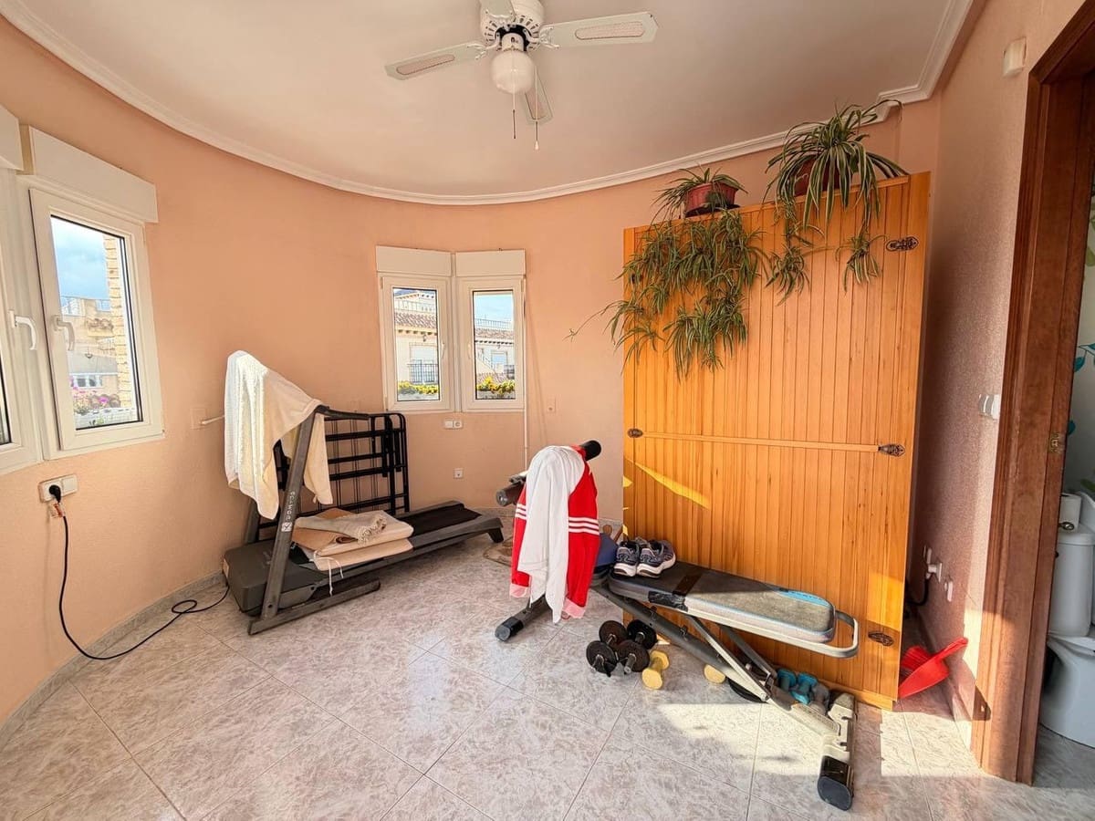 3 makuuhuone Bungalow myytävänä paikassa Orihuela - 229 000 € (Ref: 9782120)