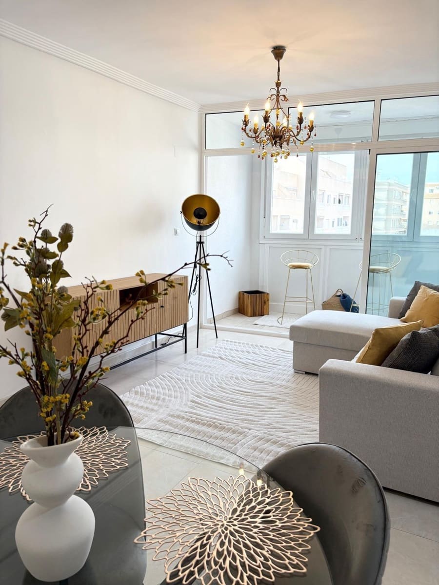 3 soveværelse Lejlighed til salg i Torrevieja - € 185.000 (Ref: 9782127)