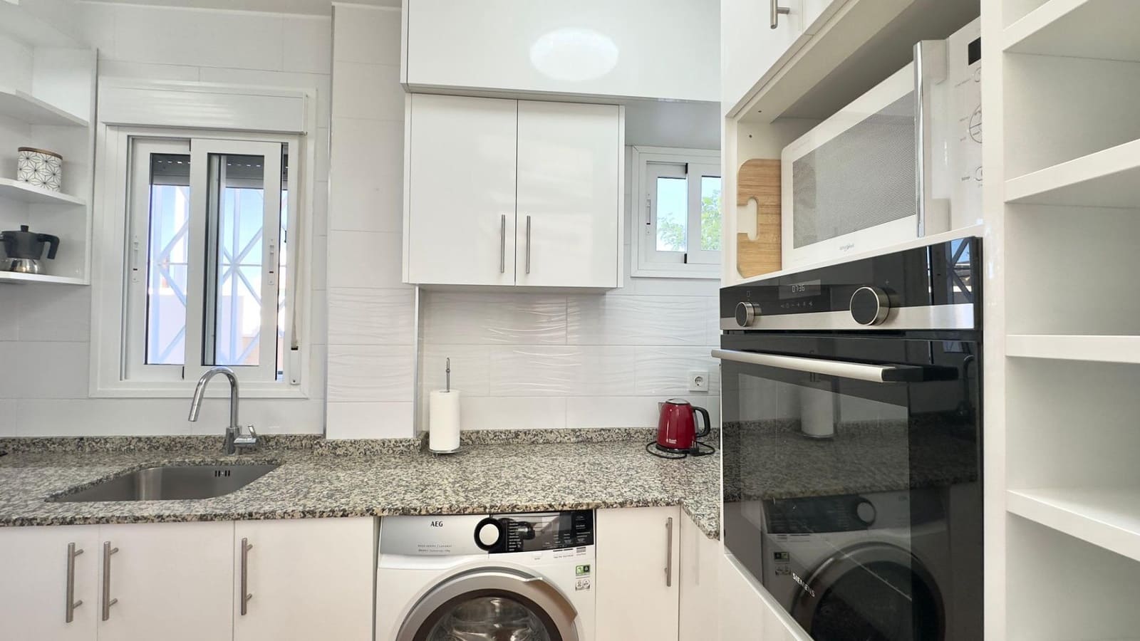 2 bedroom Bungalow for sale in Torrevieja with pool - € 197,900 (Ref: 9783736)