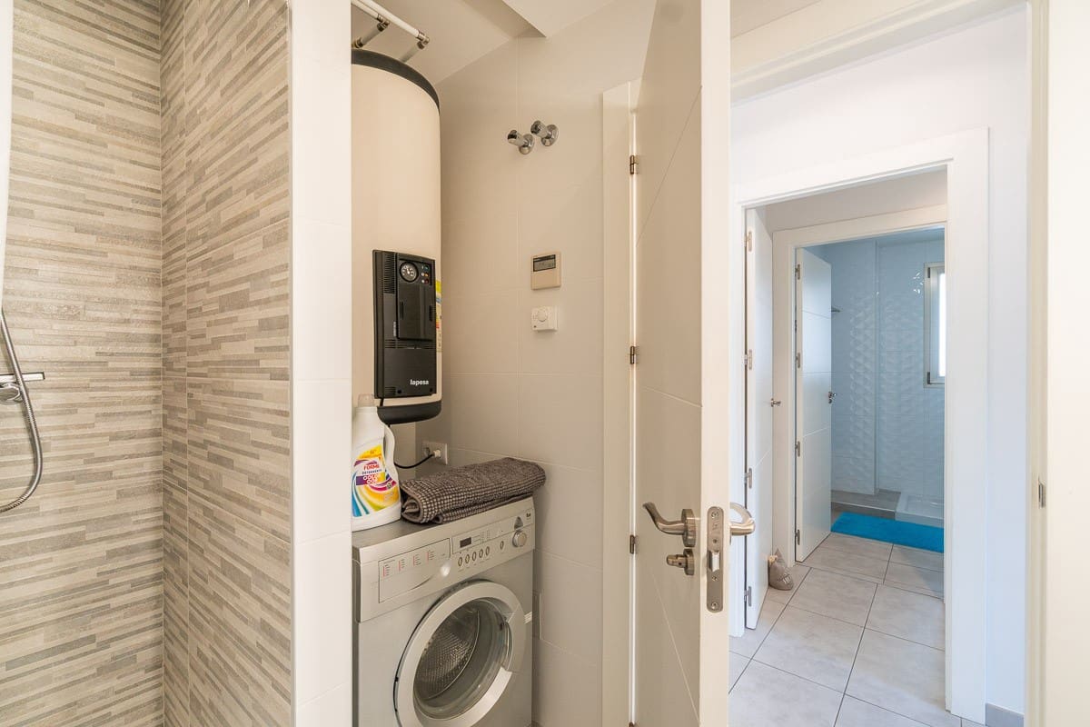 2 Zimmer Apartment zu verkaufen in Orihuela Costa mit Pool Garage - 220.000 € (Ref: 9783742)