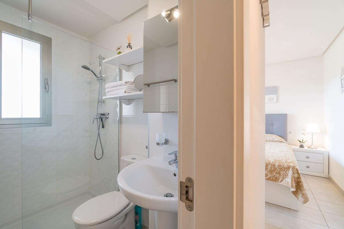 2 Zimmer Apartment zu verkaufen in Orihuela Costa mit Pool Garage - 220.000 € (Ref: 9783742)