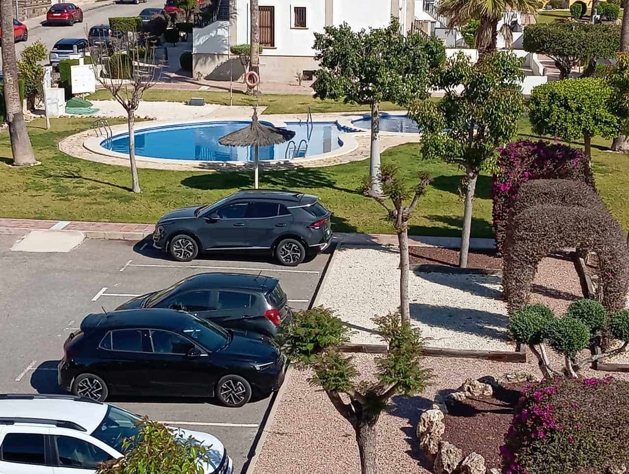 2 Zimmer Apartment zu verkaufen in Villamartin mit Garage - 190.000 € (Ref: 9791300)