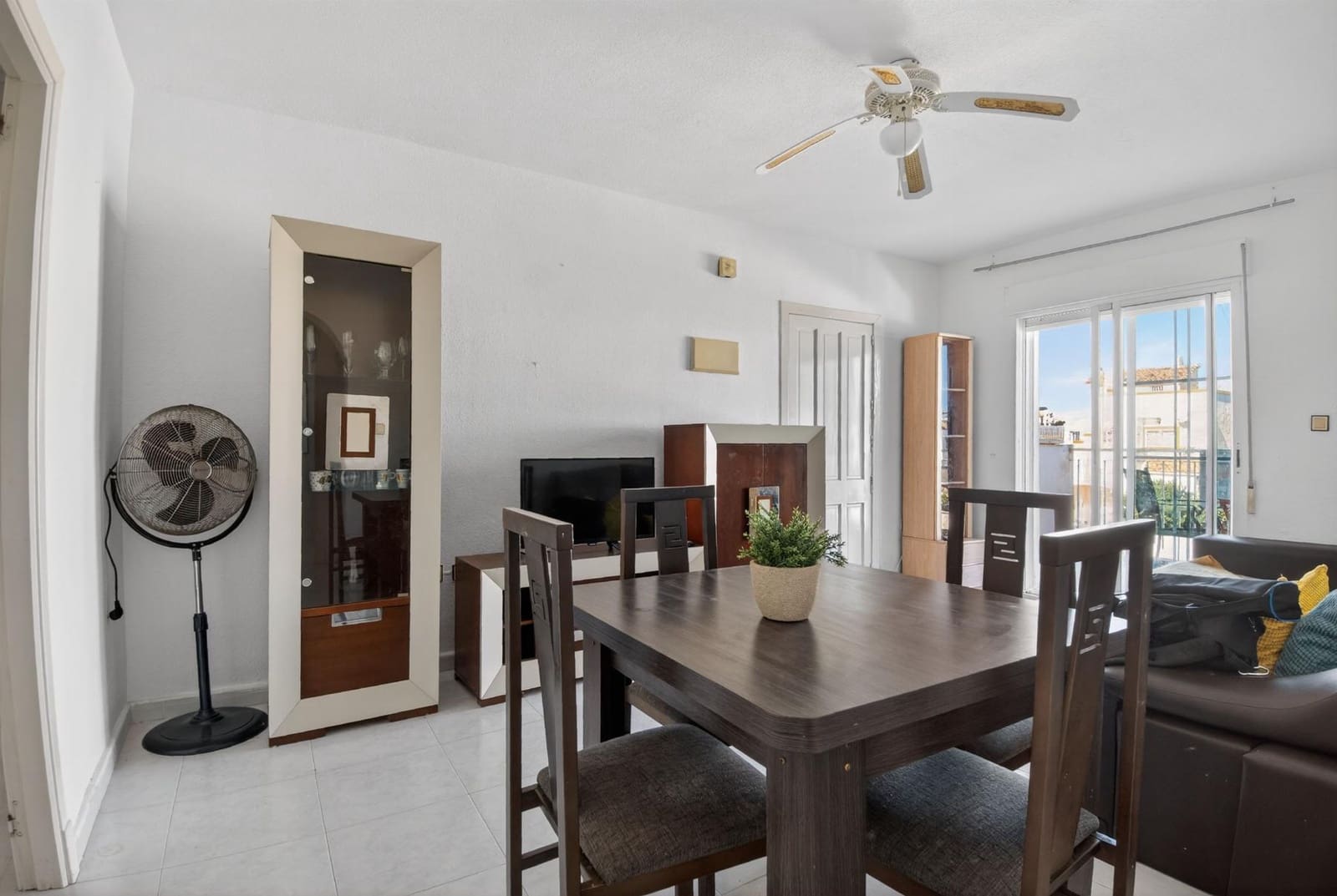 2 chambre Bungalow à vendre à Torrevieja avec piscine - 135 000 € (Ref: 9791315)