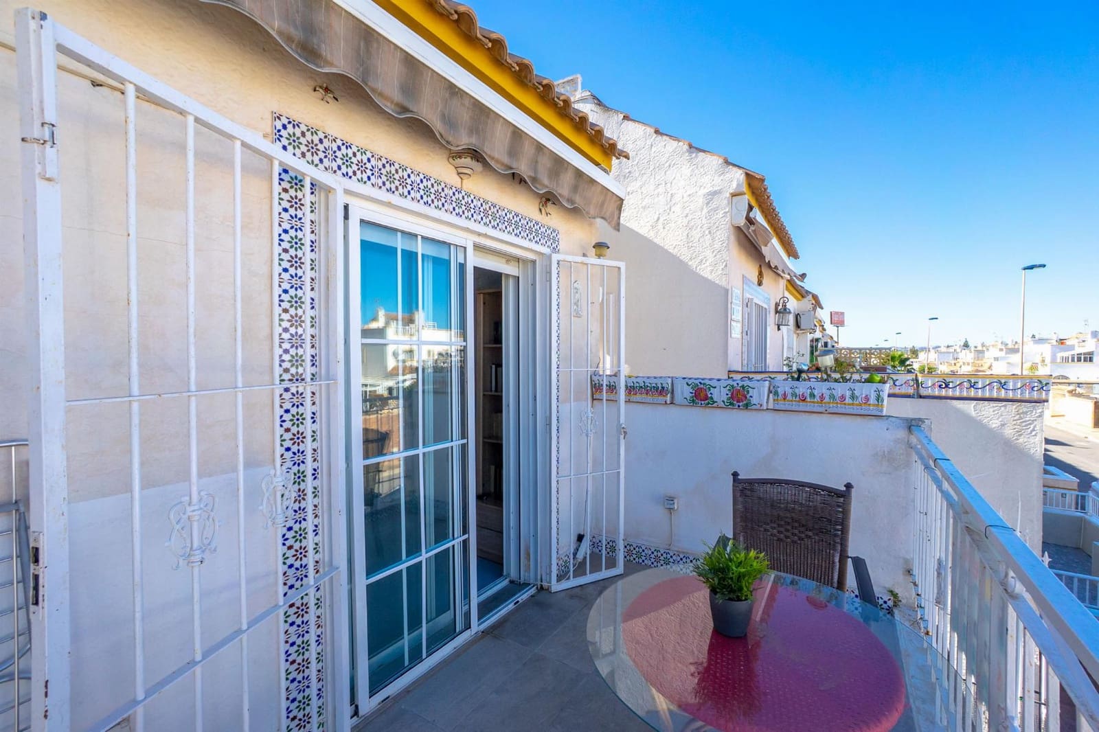 2 chambre Bungalow à vendre à Torrevieja avec piscine - 135 000 € (Ref: 9791315)