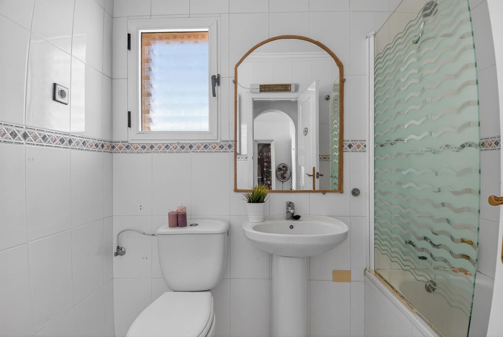 2 chambre Bungalow à vendre à Torrevieja avec piscine - 135 000 € (Ref: 9791315)