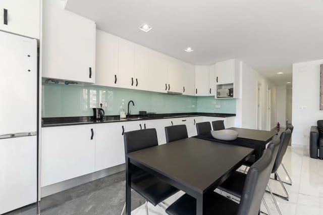 Apartamento de 3 habitaciones en Playa del Acequión, Torrevieja en venta con piscina - 269.000 € (Ref: 9791316)