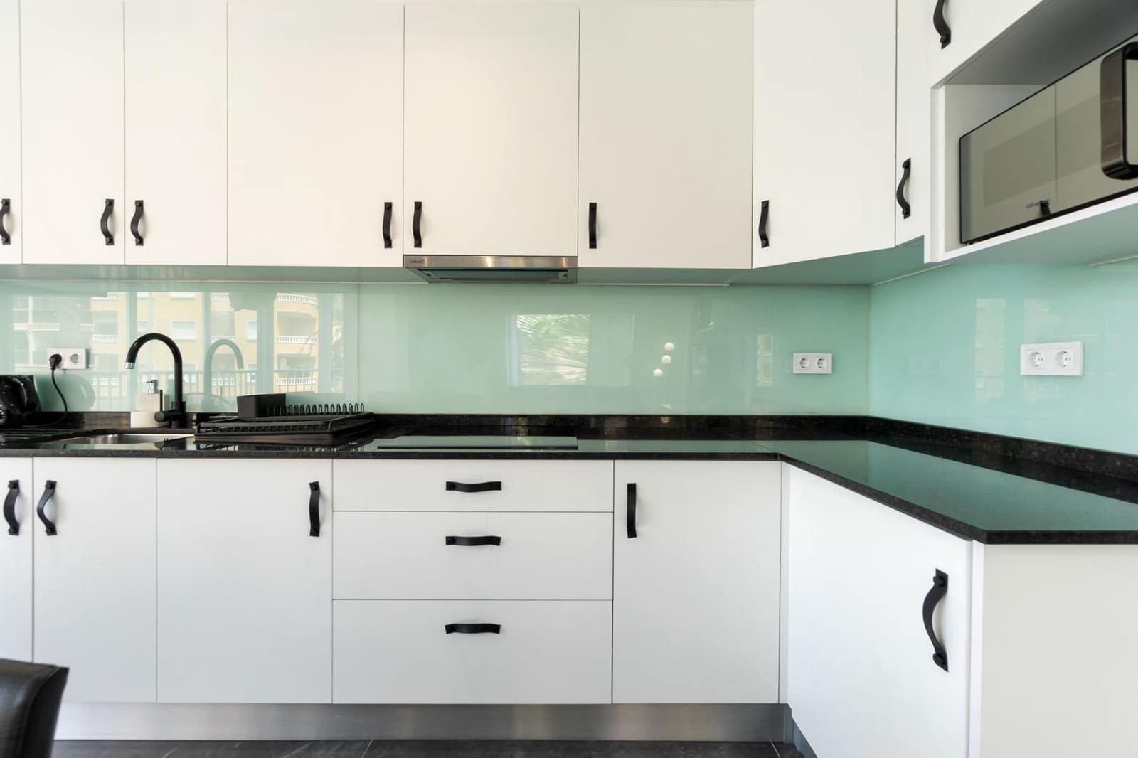 Apartamento de 3 habitaciones en Torrevieja en venta con piscina - 269.000 € (Ref: 9791316)