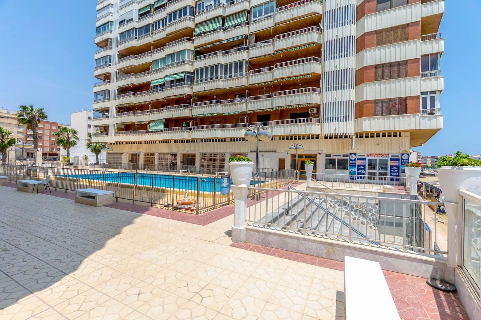 Apartamento de 3 habitaciones en Torrevieja en venta con piscina - 269.000 € (Ref: 9791316)