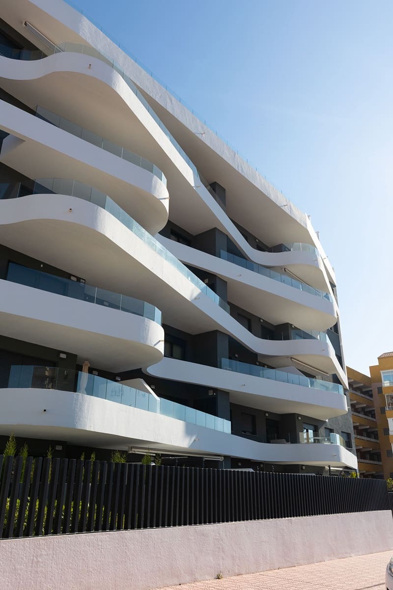 2 soverom Leilighet til salgs i Torrevieja med garasje - € 519 000 (Ref: 9791319)