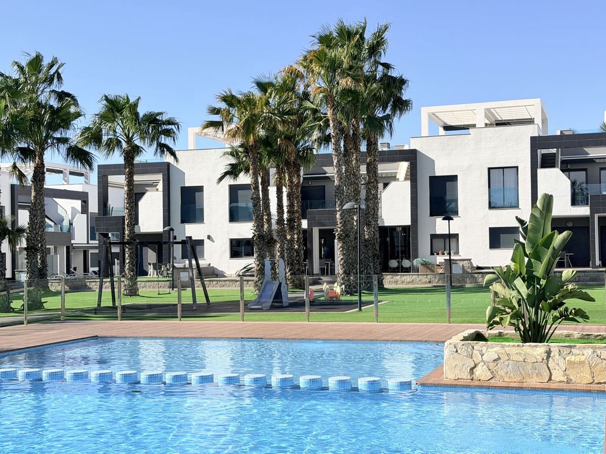 2 sypialnia Apartament na sprzedaż w Miasto Alicante / Alacant z basenem garażem - 269 000 € (Ref: 9791320)