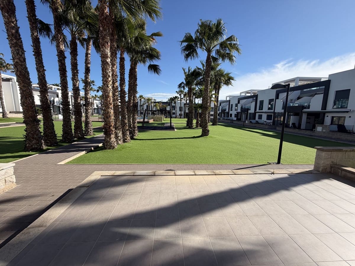 2 sypialnia Apartament na sprzedaż w Miasto Alicante / Alacant z basenem garażem - 269 000 € (Ref: 9791320)