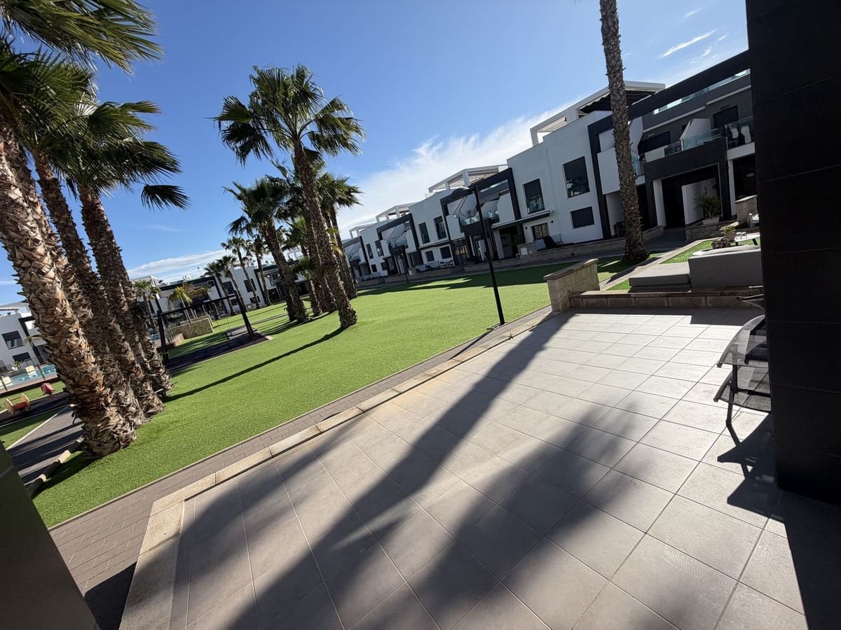 2 sypialnia Apartament na sprzedaż w Miasto Alicante / Alacant z basenem garażem - 269 000 € (Ref: 9791320)